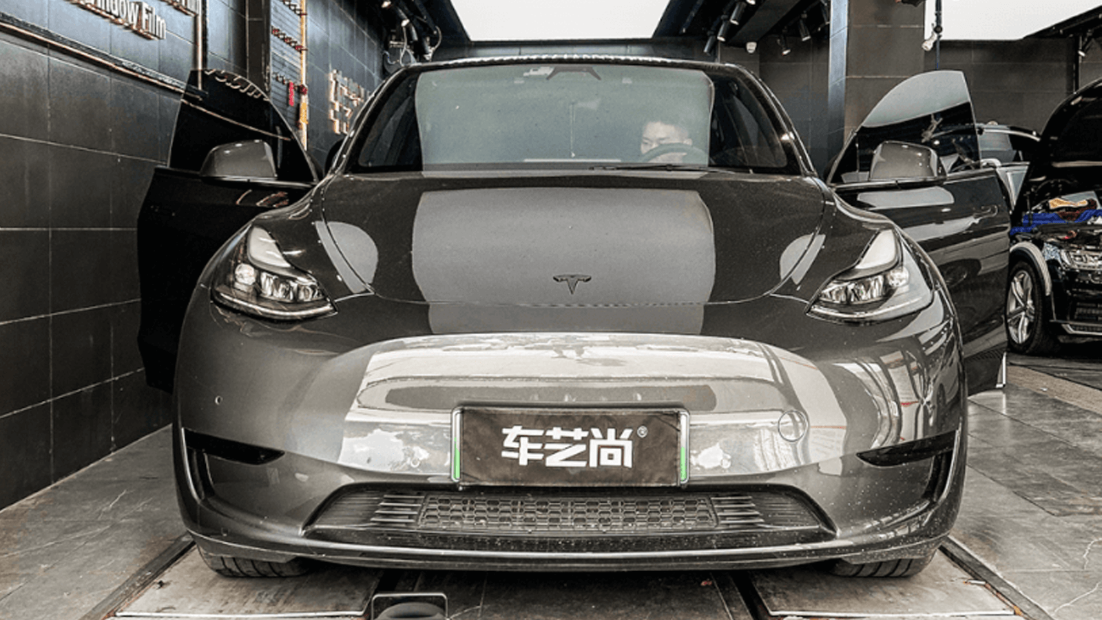 特斯拉Y升级仪表、电动门拉手、屏幕旋转支架案例