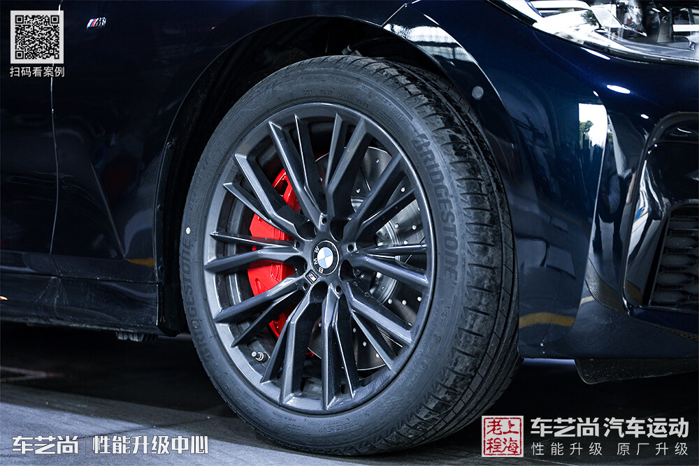 宝马卡钳改装效果