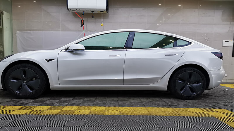 特斯拉Model 3贴膜选择威固V70+K14，效果如何？