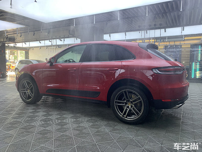 保时捷卡宴施工威固隔热膜案例图片三