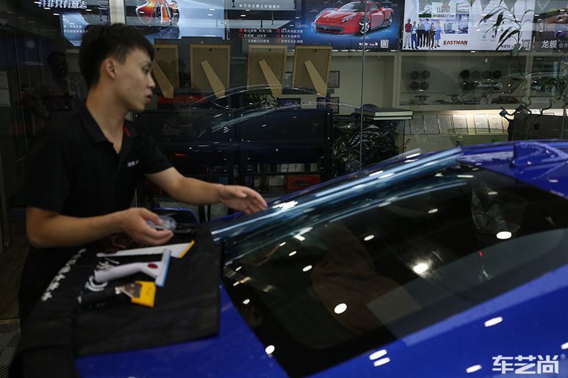 汽车贴膜施工过程（图四）