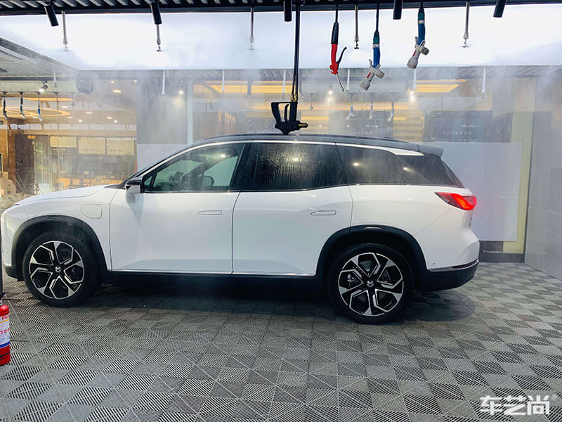 蔚来ES8威固漆面保护膜无尘喷淋车间施工