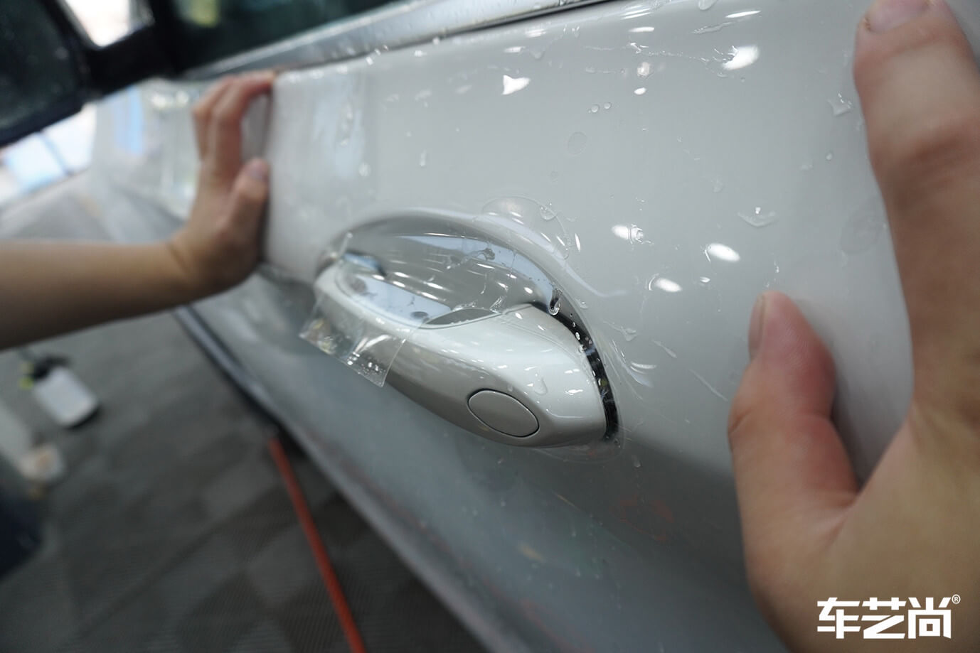 奔驰E260l施工威固漆面保护膜，施工流程展示（6）