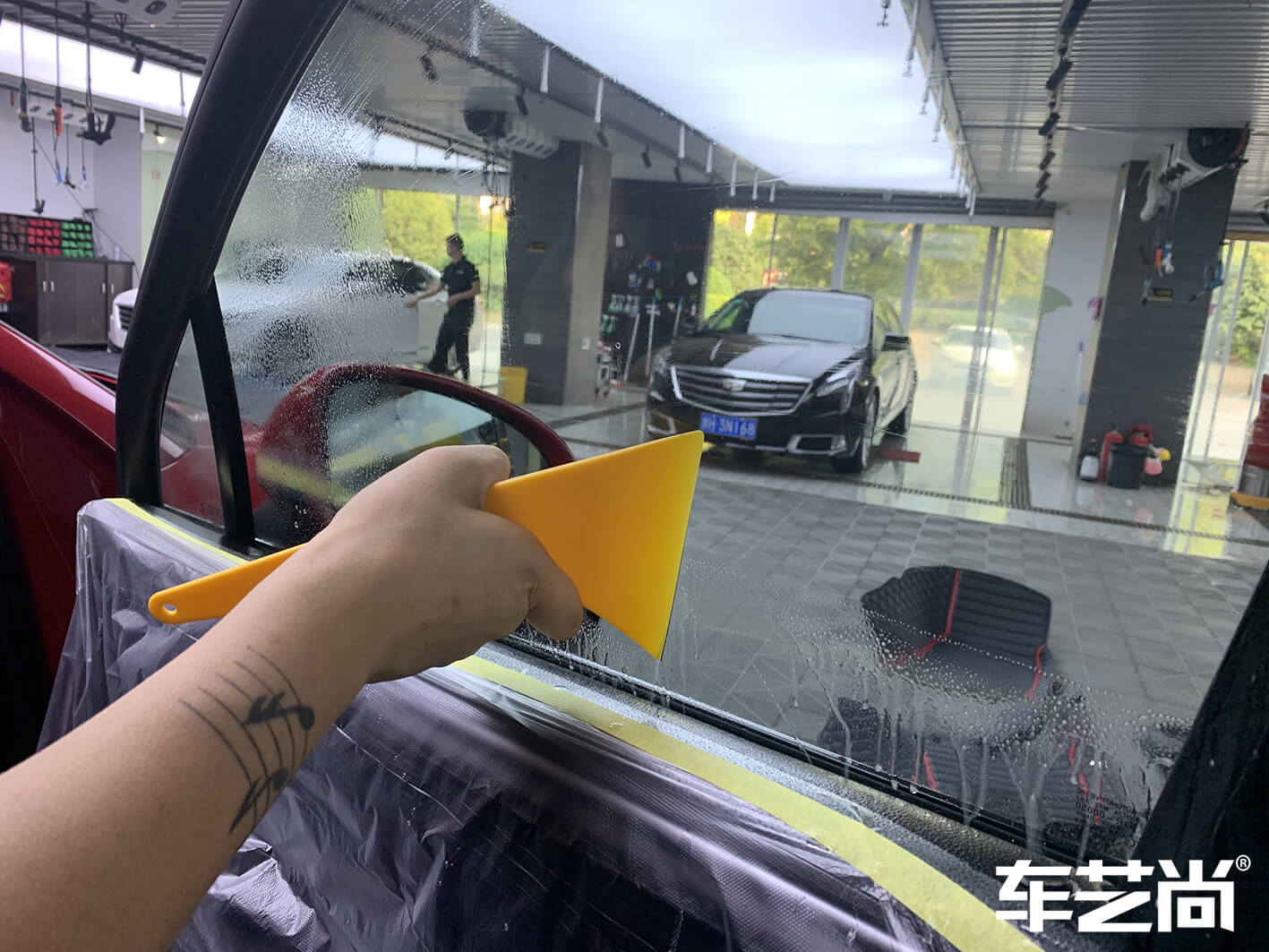 保时捷卡宴装贴威固V70+V40，施工流程展示（图十二）