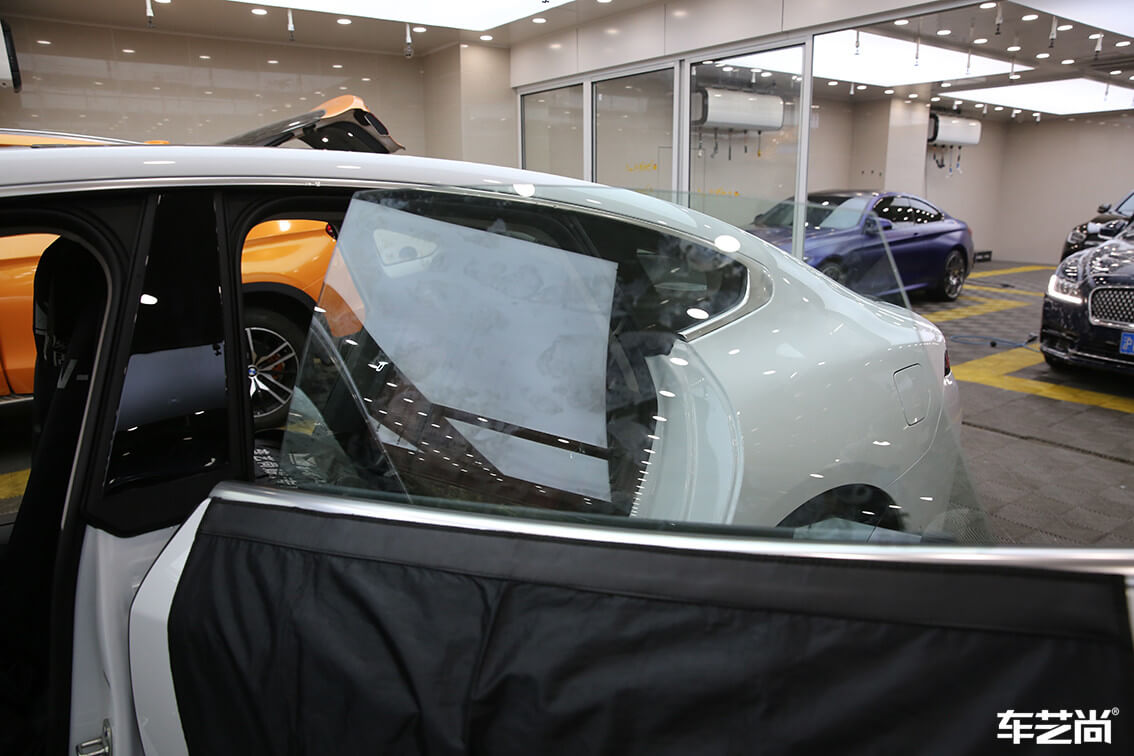 小鹏P7选择施工威固隔热膜（14）