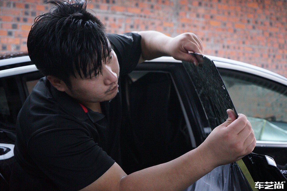 特斯拉Model 3施工威固隔热膜案例分享（2）