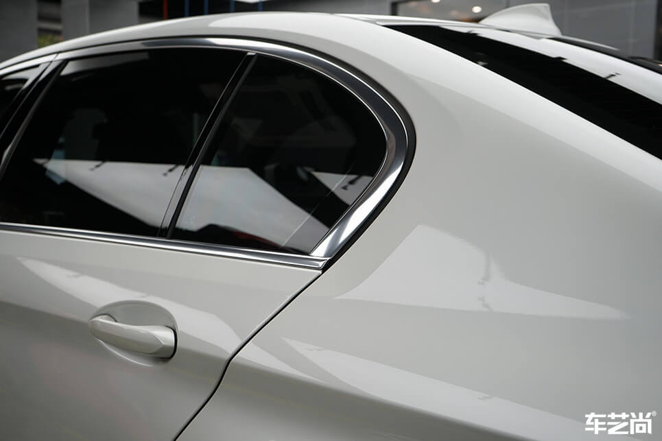 宝马5系施工隐形车衣（14）