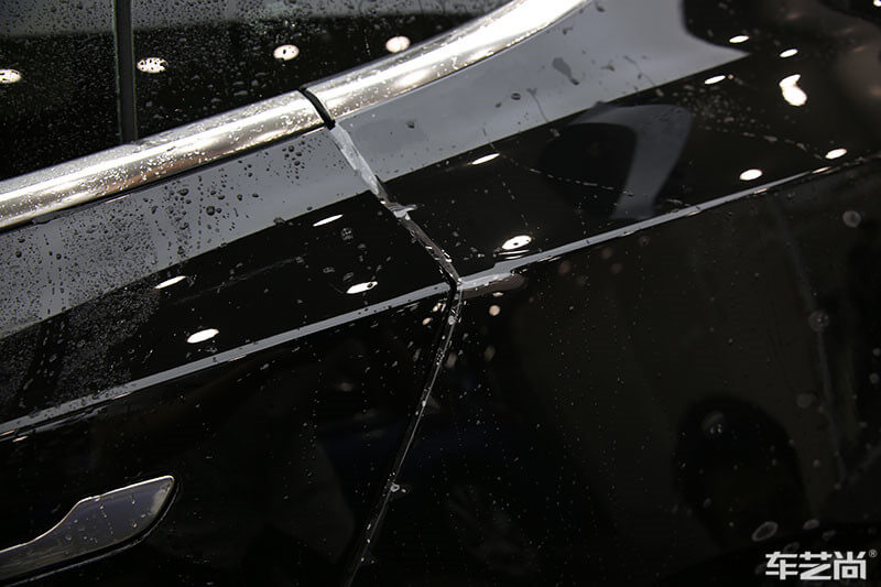 特斯拉Model 3隐形车衣施工过程展示