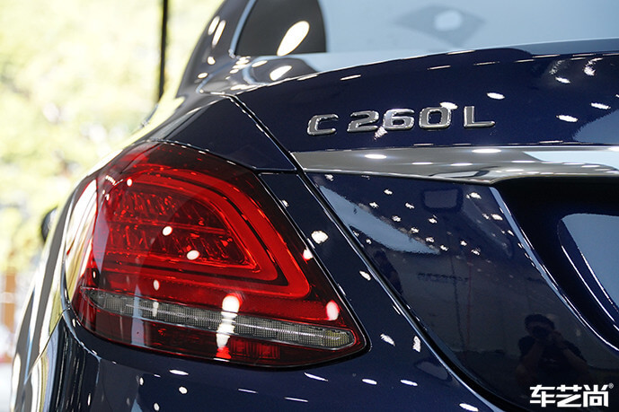 奔驰C260L贴威固隐形车衣流程图（5）