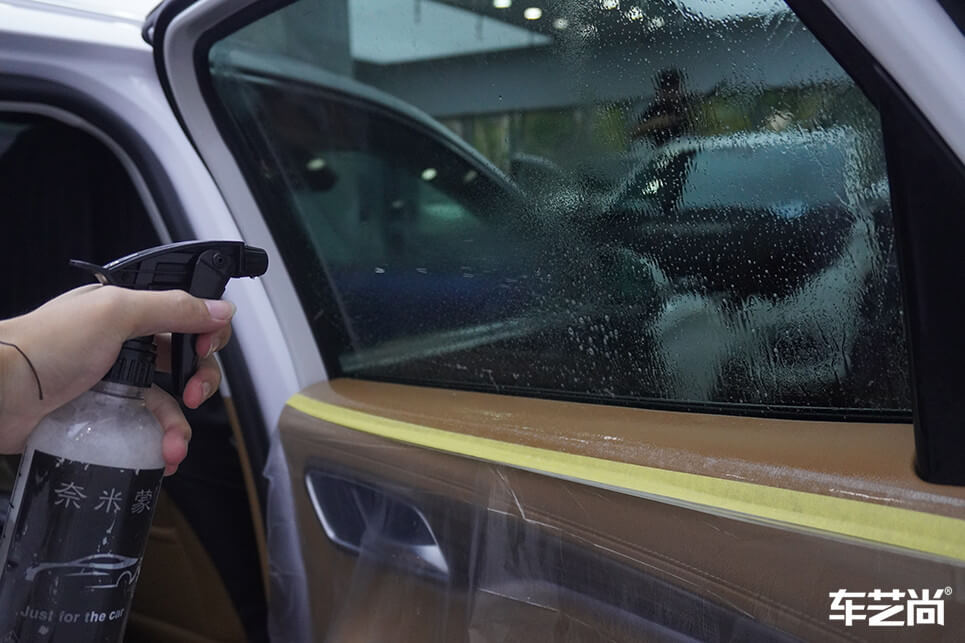 荣威RX5施工威固玻璃膜，施工流程+效果图展示（4）