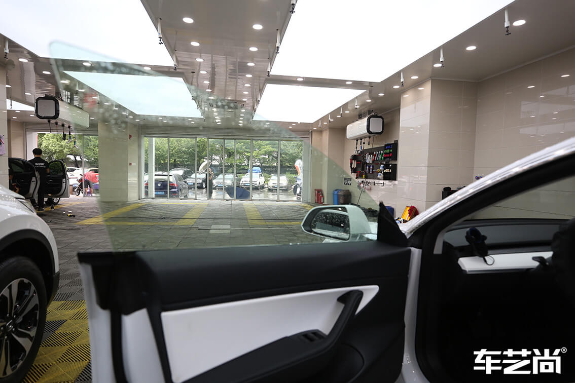 特斯拉 Moel 3选择威固隔热膜施工流程+效果图（19）