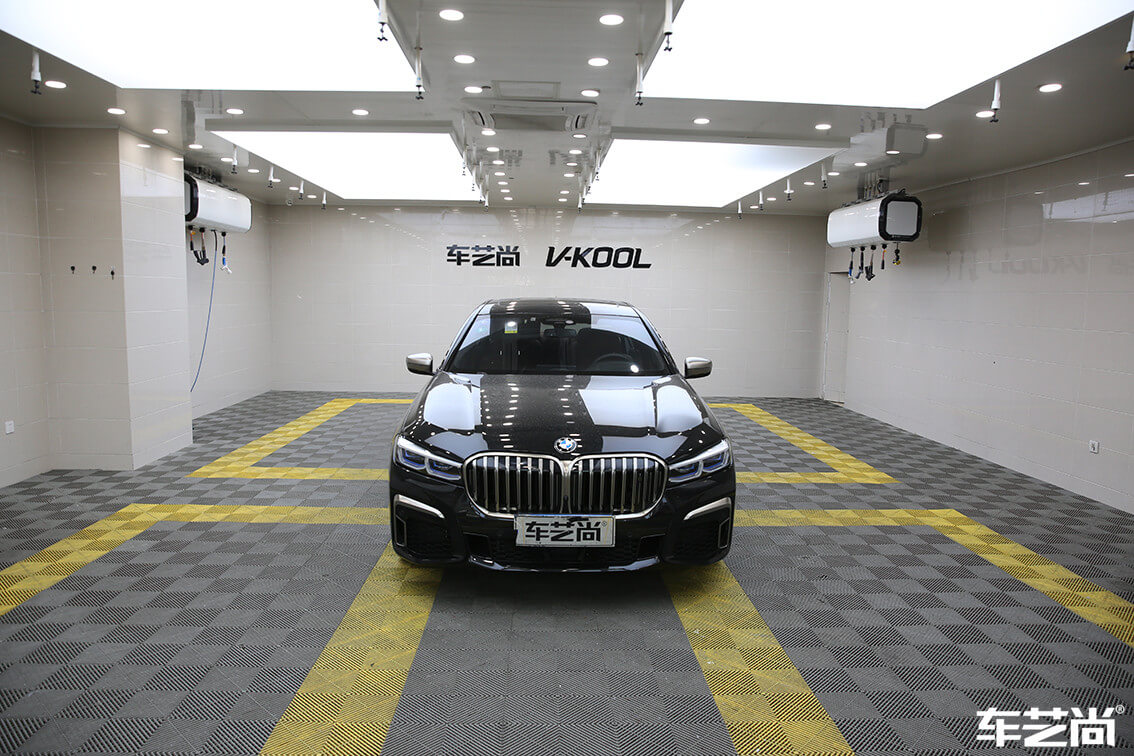 宝马7系装贴威固隐形车衣，施工流程展示（8）