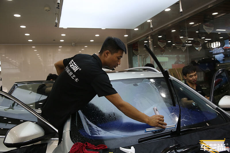 荣威RX5施工威固隔热膜过程展示（图十三）