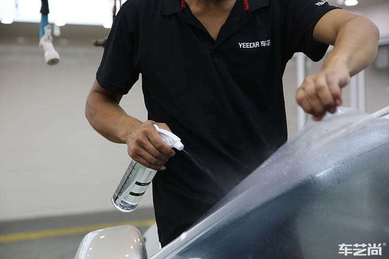 荣威RX5施工威固隔热膜过程展示（图十五）