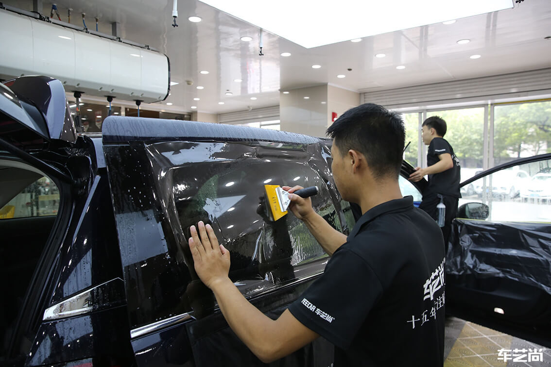 本田奥德赛选择车艺尚施工威固隔热膜，流程展示（7）