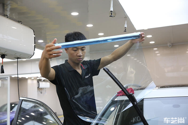 荣威RX5施工威固隔热膜过程展示（图五）