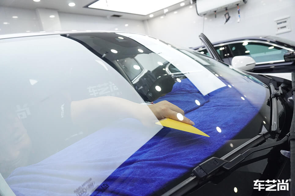 荣威RX5施工威固玻璃膜，施工流程+效果图展示（9）