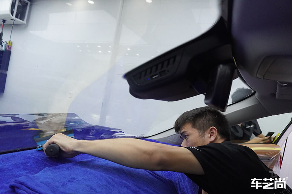 荣威RX5施工威固玻璃膜，施工流程+效果图展示（15）