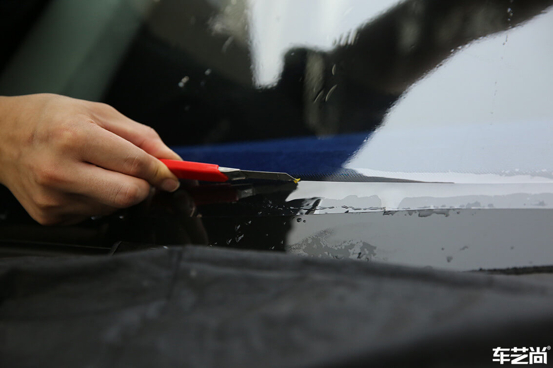 大众380 TSI施工威固玻璃膜（6）
