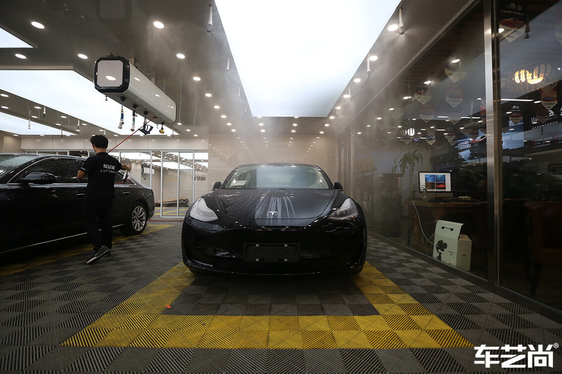 特斯拉Model 3施工威固隔热膜施工流程细节图展示图（1）