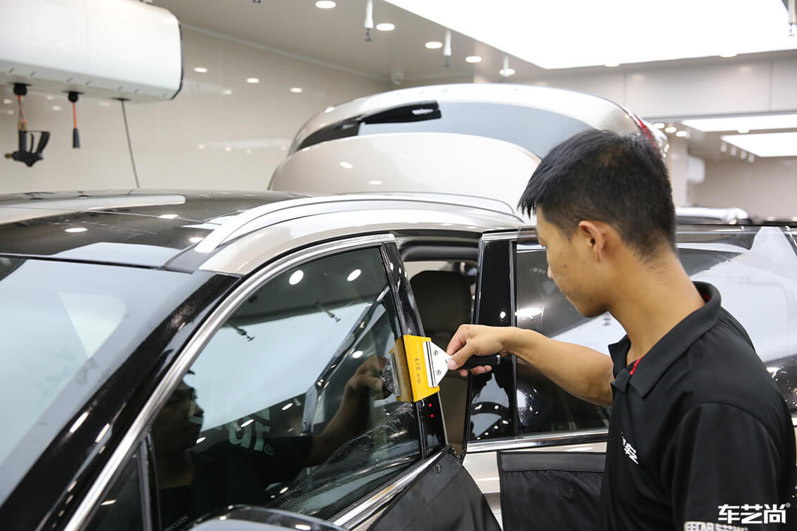  太空银林肯施工威固隔热膜，流程展示（4）