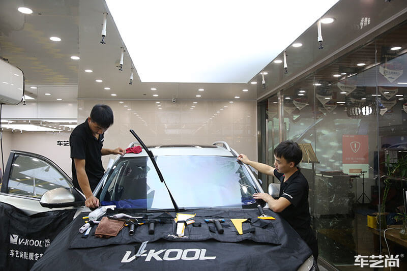 荣威RX5施工威固隔热膜过程展示（图七）