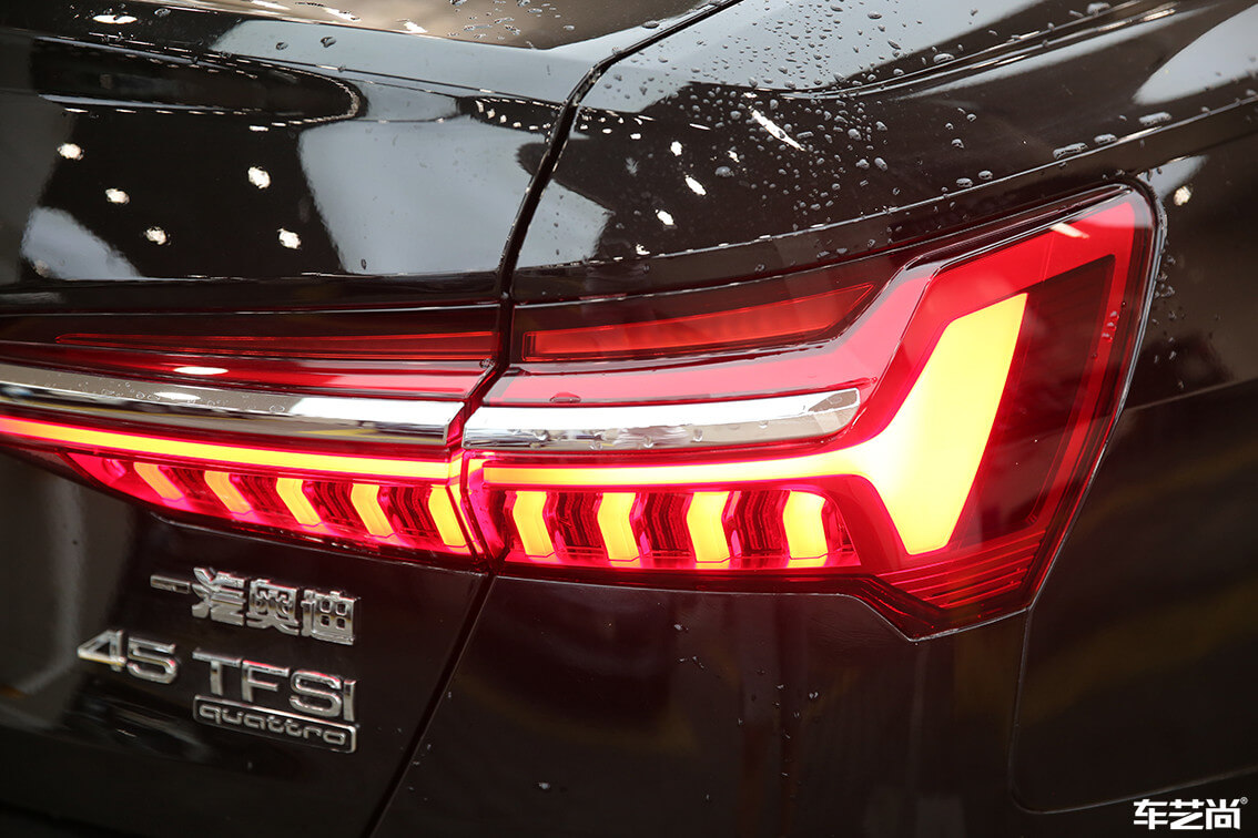 奥迪 A6L装贴威固隐形车衣，施工流程展示（12