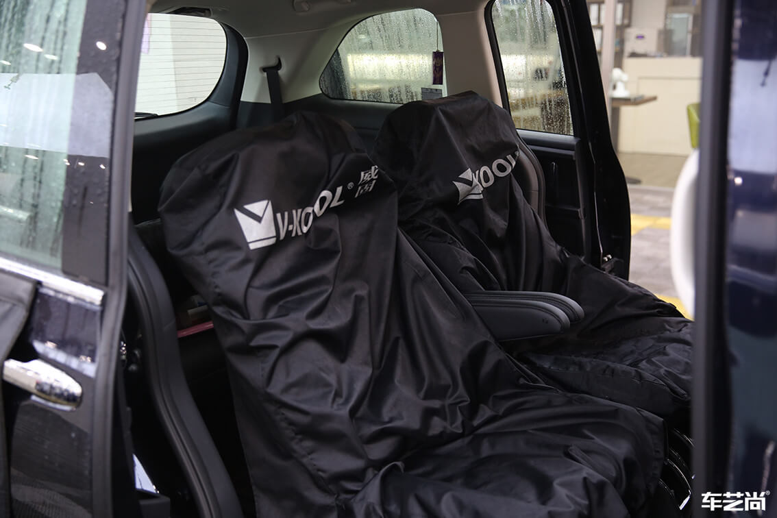 本田奥德赛选择车艺尚施工威固隔热膜，流程展示（2）