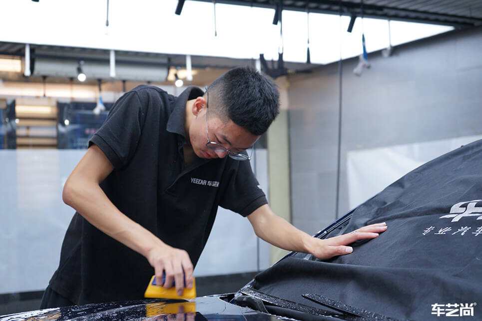 保时捷帕拉梅拉施工威固车衣，施工流程展示（2）