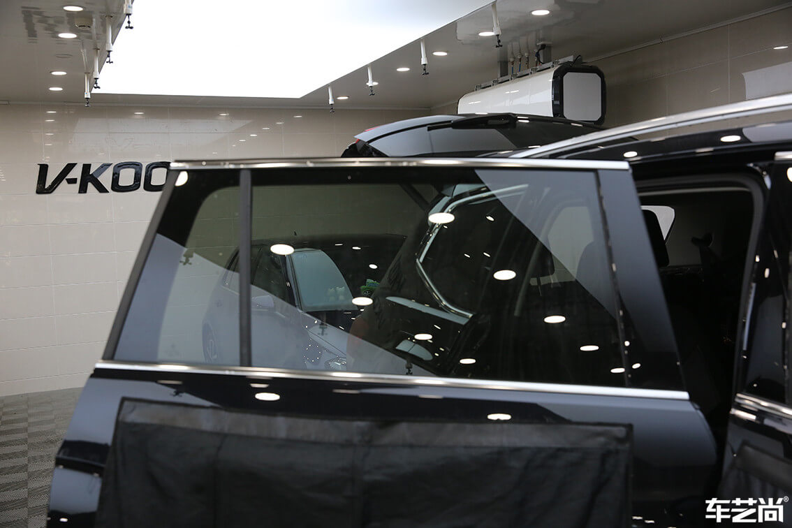 大众380 TSI施工威固玻璃膜（12）