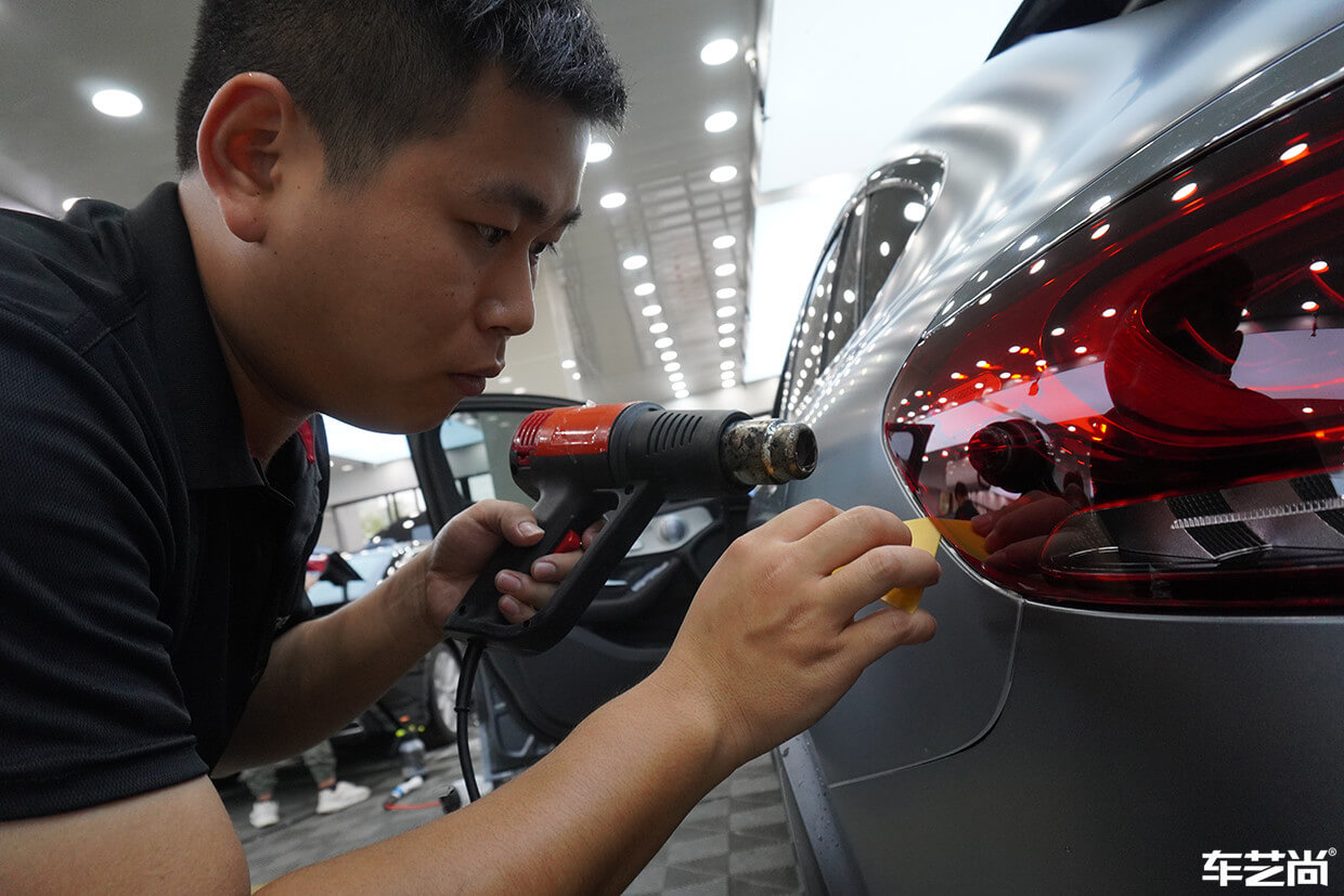 奥迪 A6装贴威固隐形车衣，施工流程展示（7）