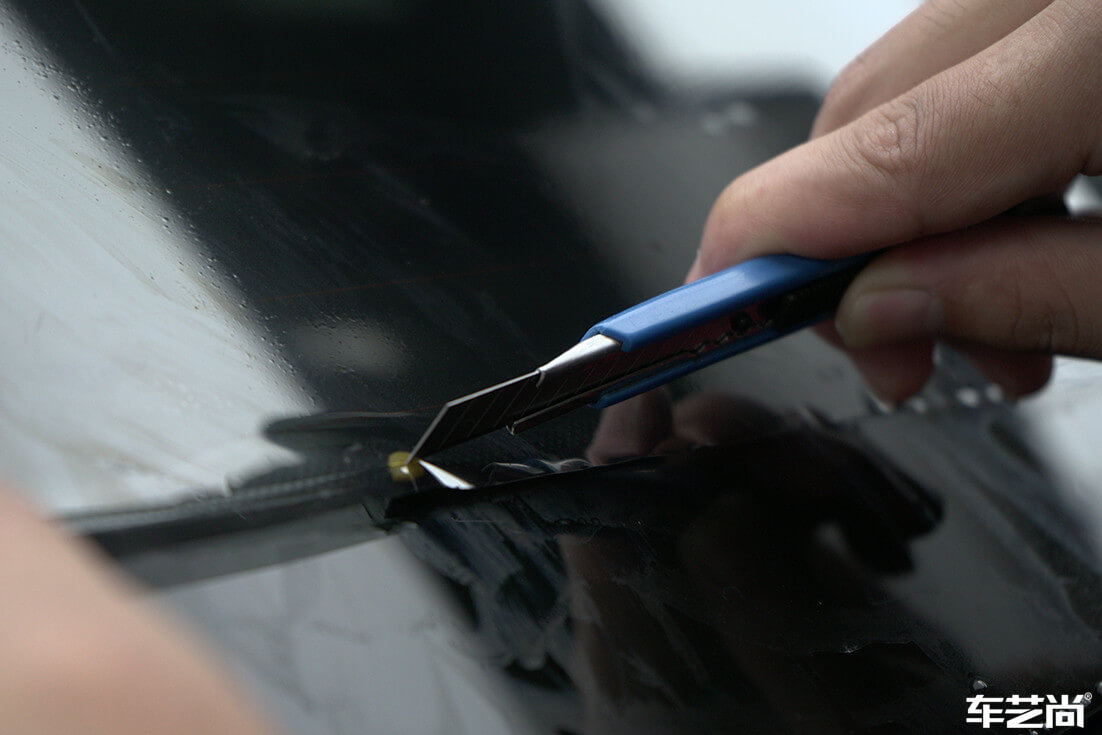 宾利添越施工威固隔热膜流程展示，细节呈现（7）