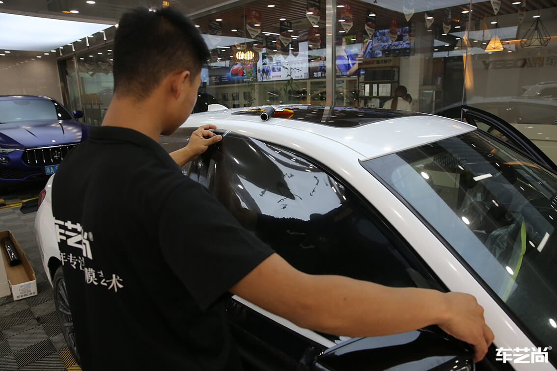 宝马3系施工隔热膜，带给您不一样的保护（9）