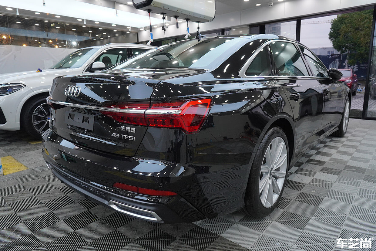 奥迪 A6装贴威固隐形车衣，施工流程展示（14）