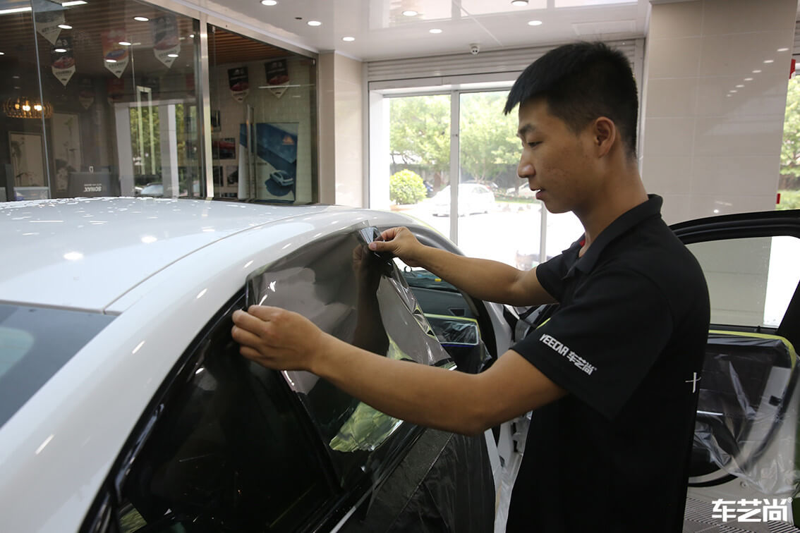 宝马3系施工隔热膜，带给您不一样的保护（8）