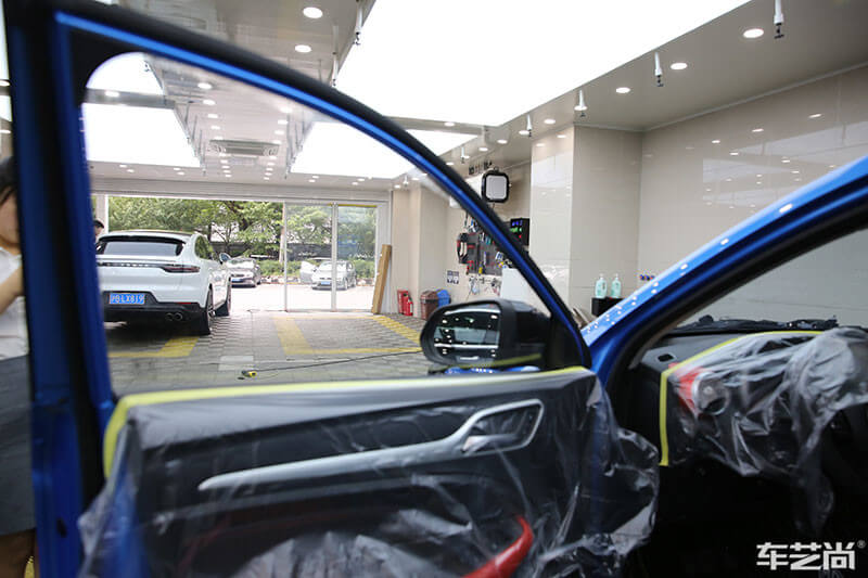 名爵ZS施工威固隔热膜施工过程展示（施工前）