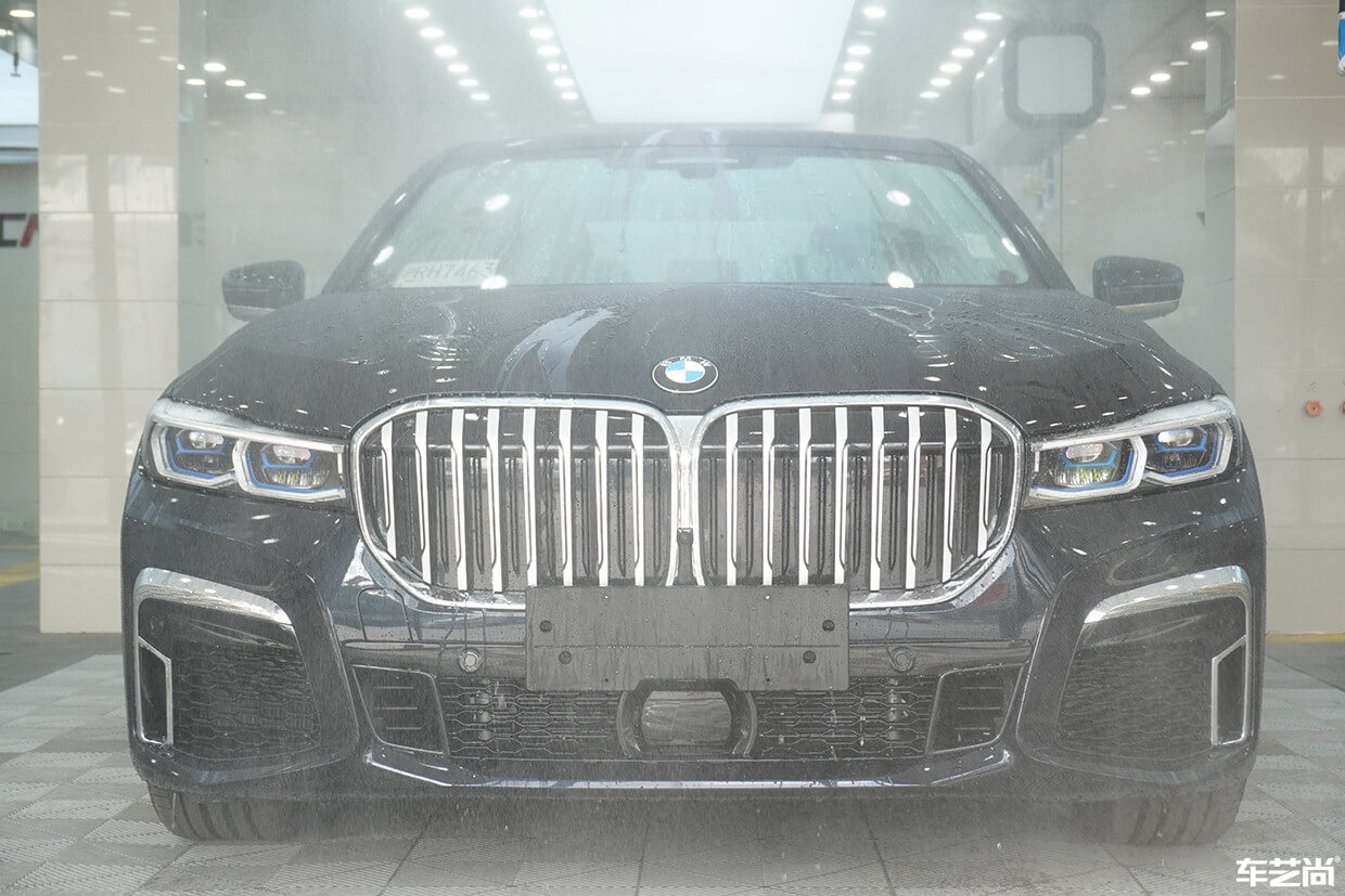 宝马7系装贴威固隐形车衣，案例流程展示（1）