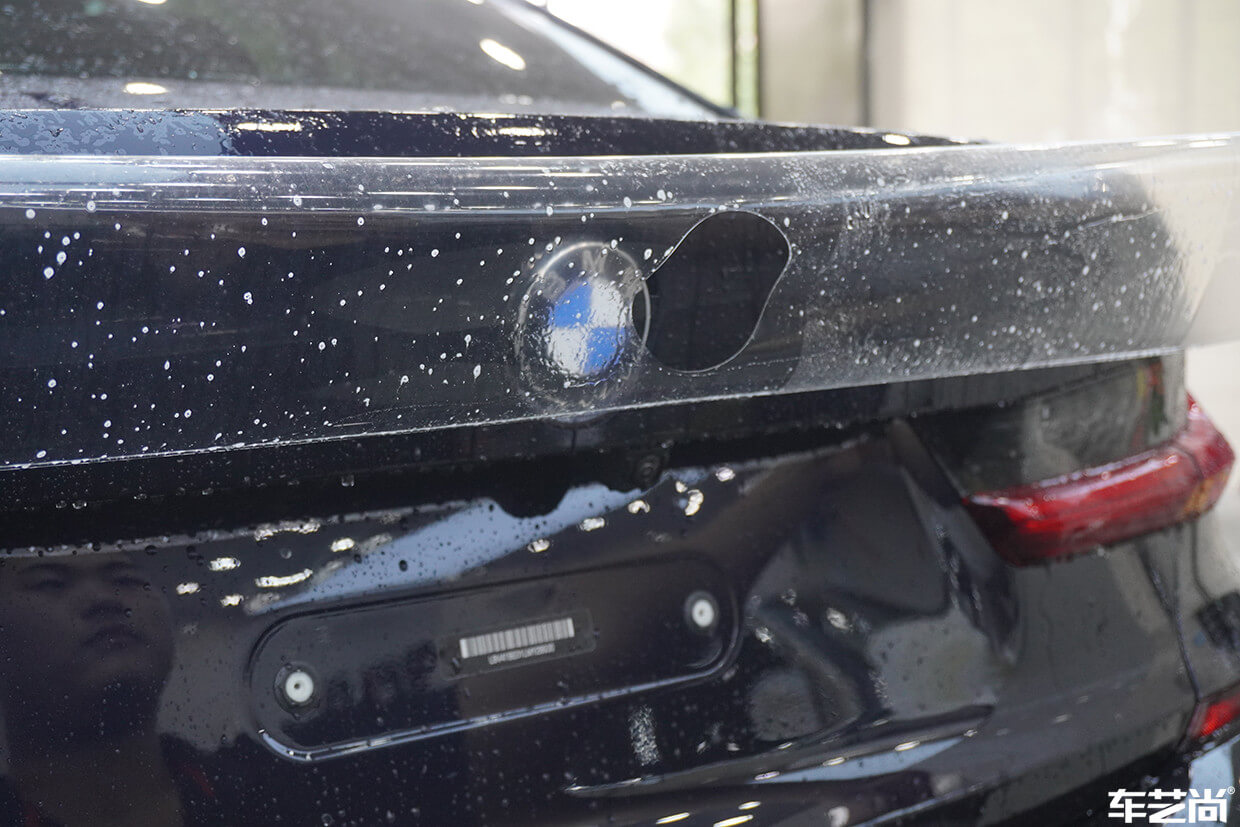 宝马3系装贴威固隐形车衣，施工流程展示（12）