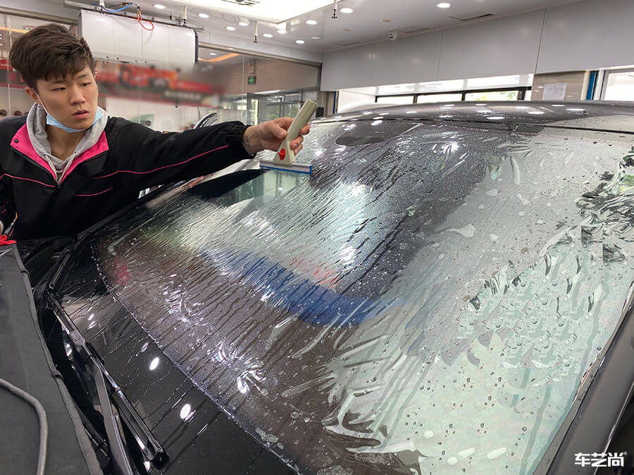 保时捷卡宴装贴威固VK70-K35，施工流程展示（10）