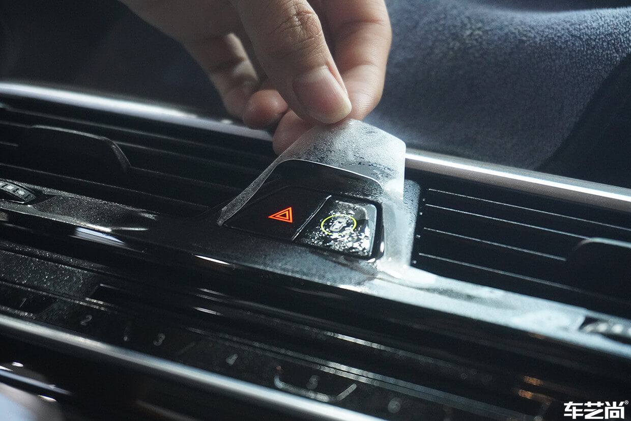 宝马3系装贴威固隐形车衣，施工流程展示（11）