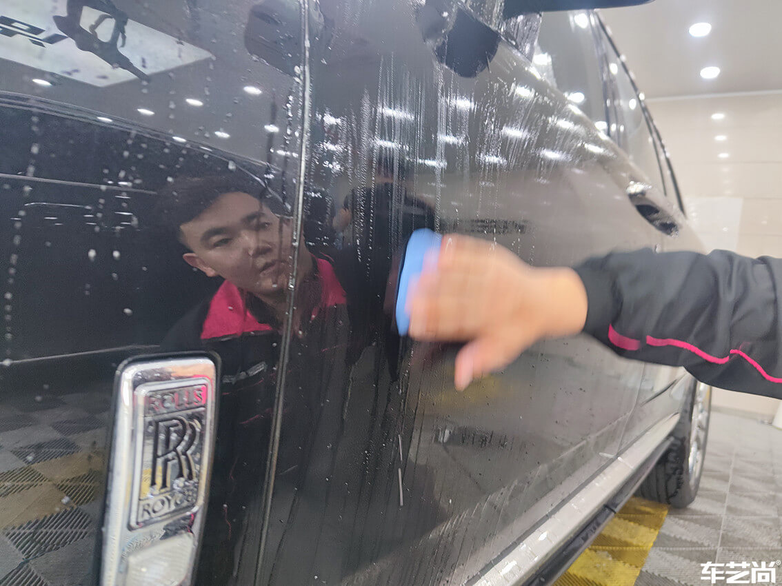 劳斯莱斯库里南在车艺尚杭州旗舰店施工流程展示（6）