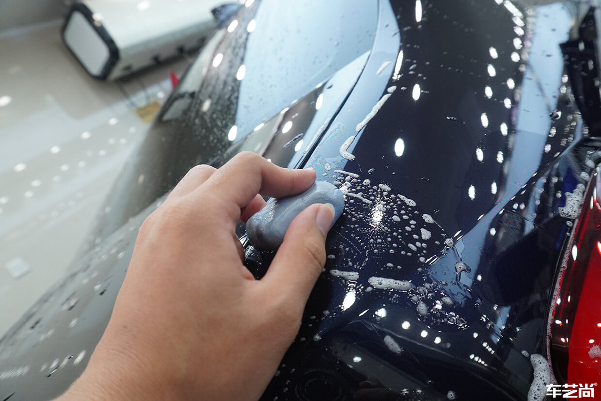 宝马3系施工隐形车衣，专车专用无痕包边（1）