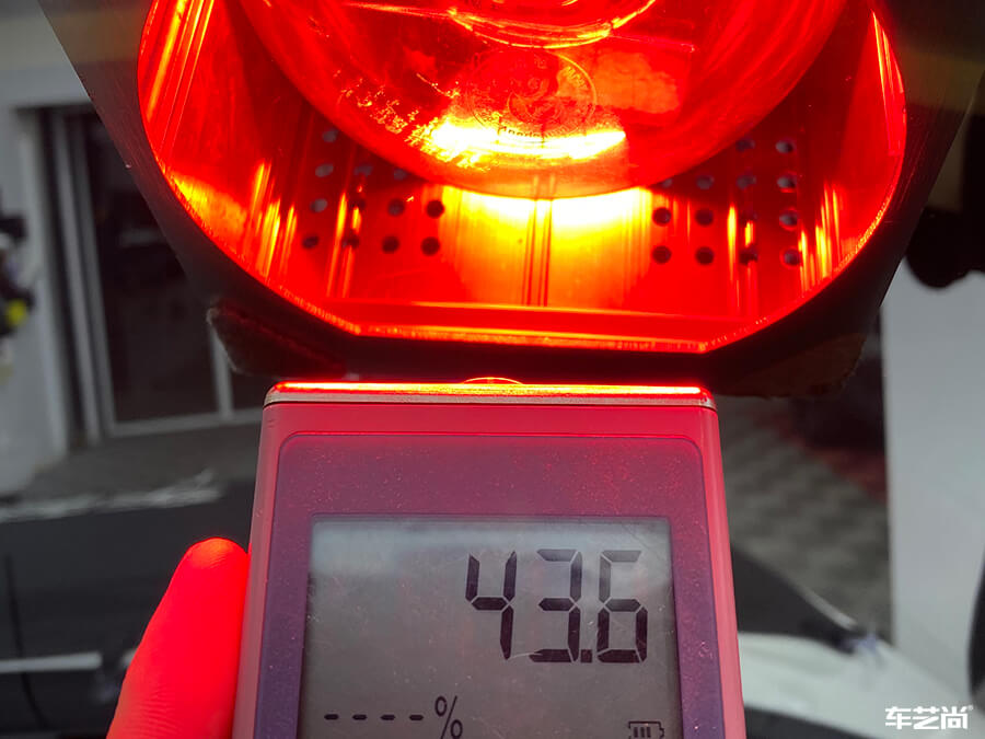 路虎揽胜施工威固隔热膜，案例展示（11）