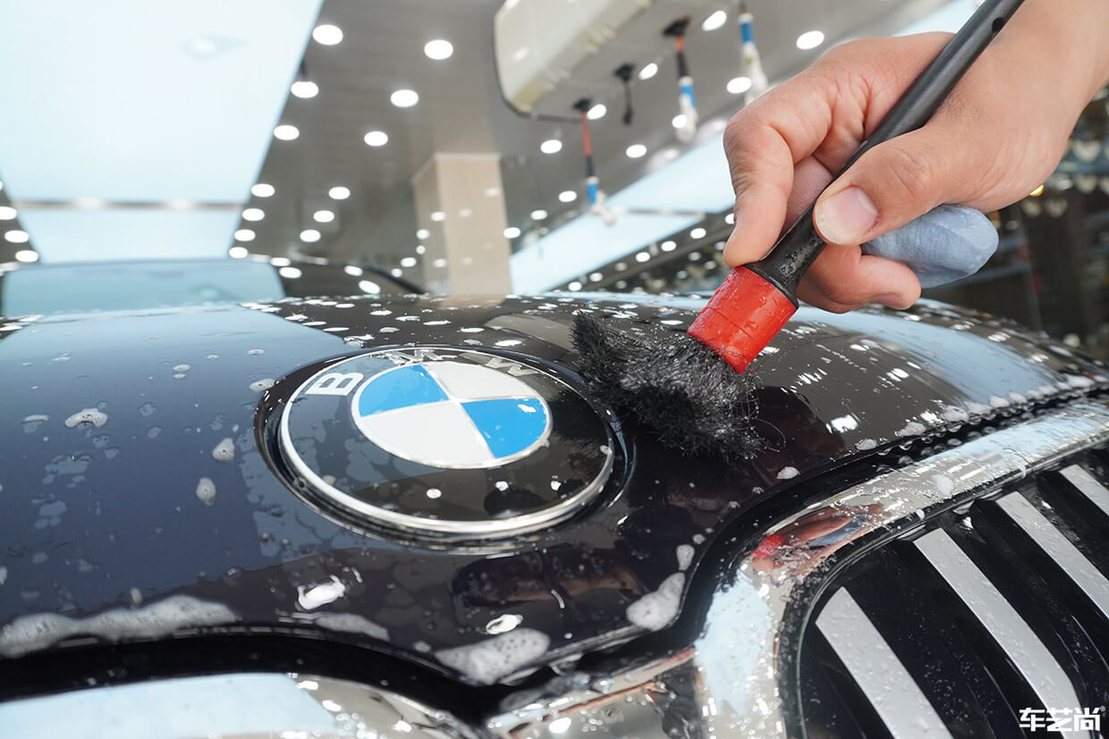 宝马7系装贴威固隐形车衣，案例流程展示（4）