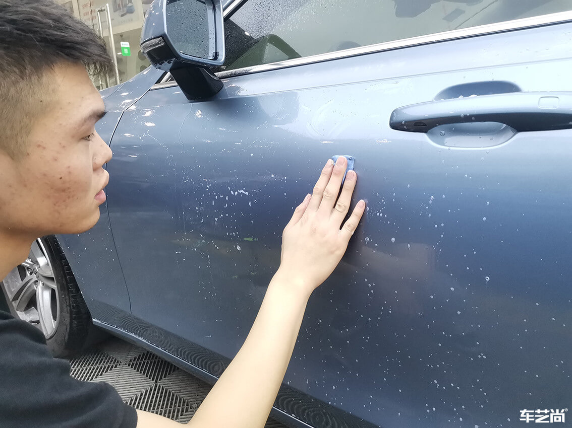 车艺尚莘庄店施工沃尔沃S90，水晶镀膜流程展示（7）