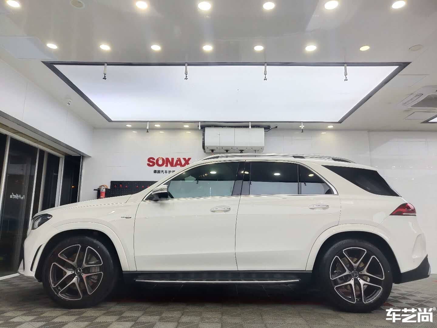 奔驰装贴威固隔热膜 车艺尚御水店施工（15）