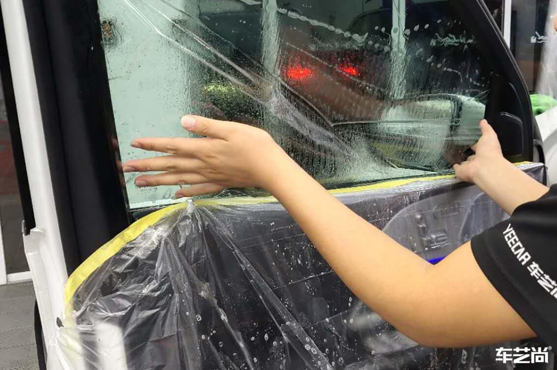 奔驰装贴威固隔热膜 车艺尚御水店施工（7）