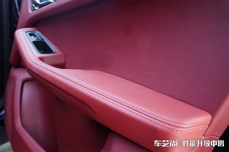 保时捷纯手工真皮内饰效果图