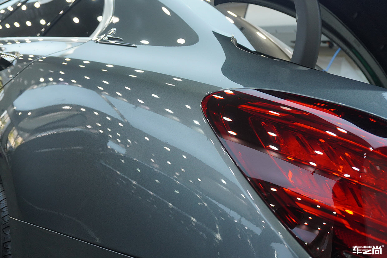 奔驰C260L施工威固隐形车衣，施工流程展示（14）