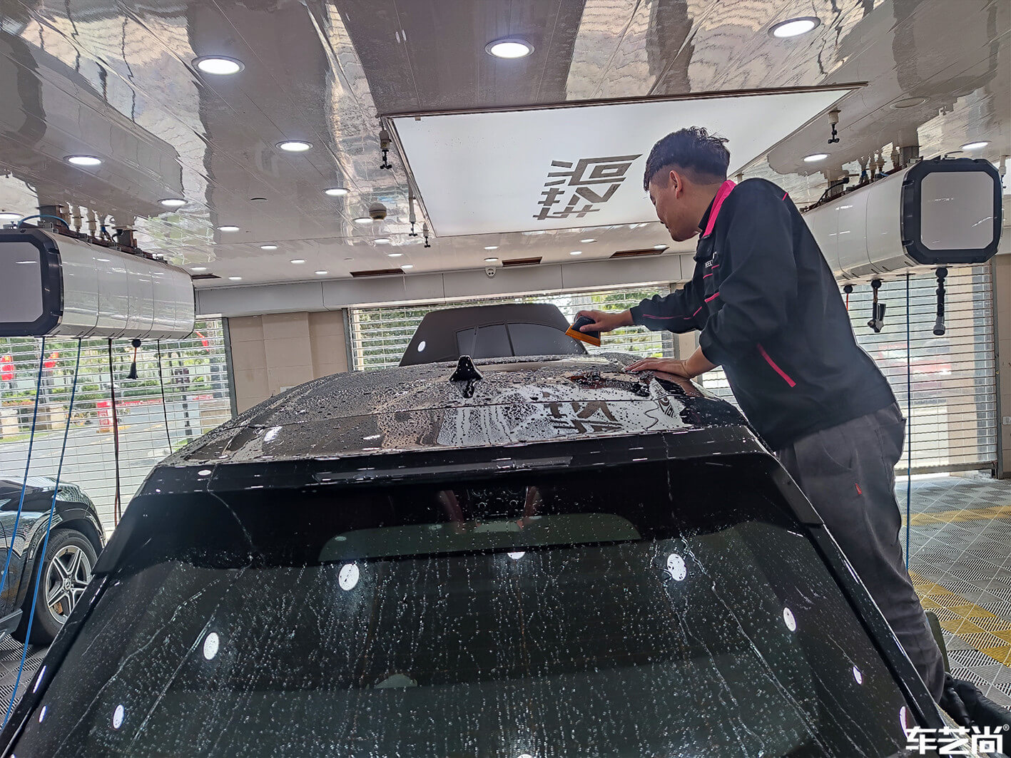 劳斯莱斯库里南在车艺尚杭州旗舰店施工流程展示（12）